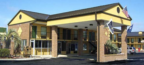 Travelers Inn & Suites سمتر المظهر الخارجي الصورة